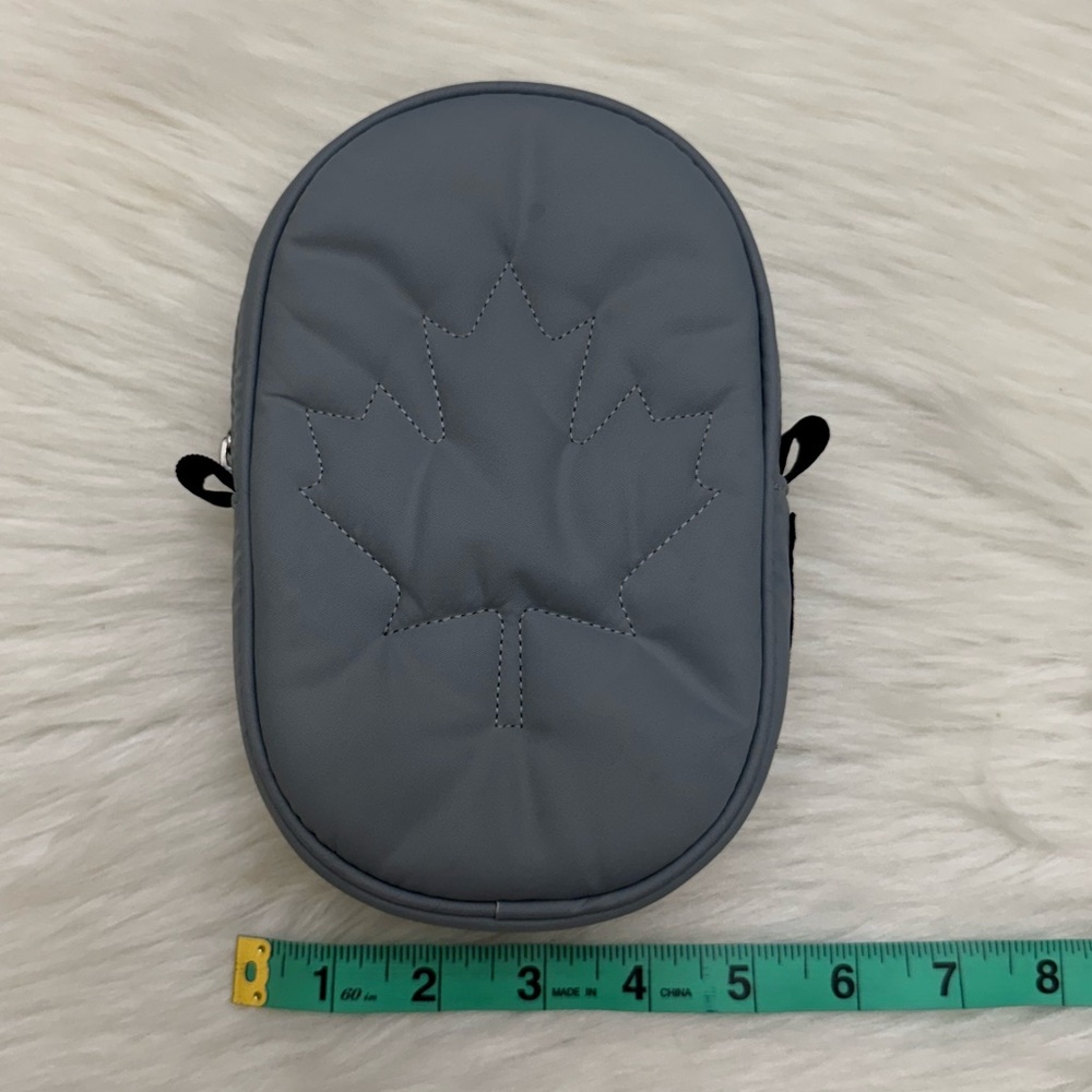 LULULEMON - BLACK GREY TEAM CANADA FUTURE LEGACY BAG - Picture 14 of 16